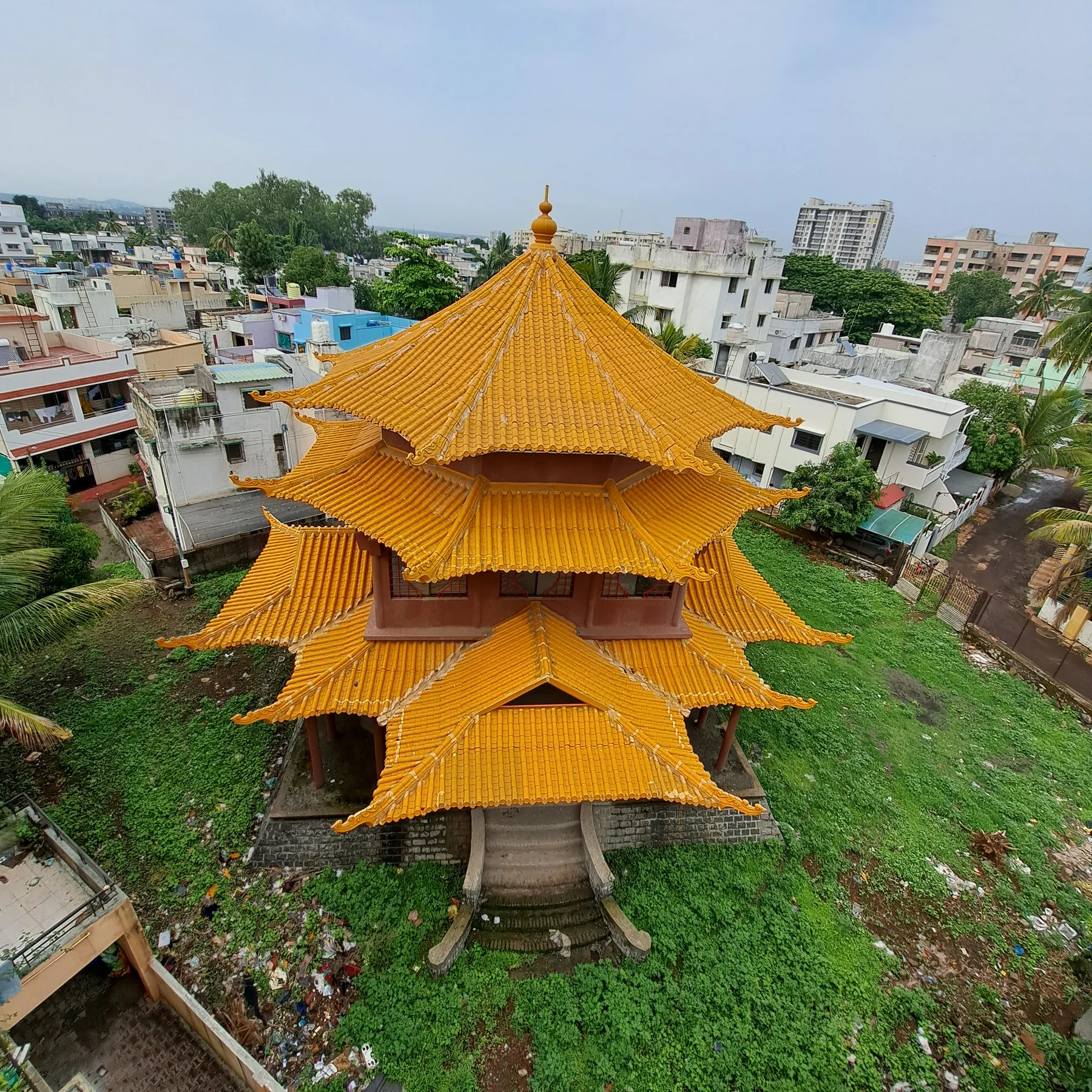 Temple roof architectural decor